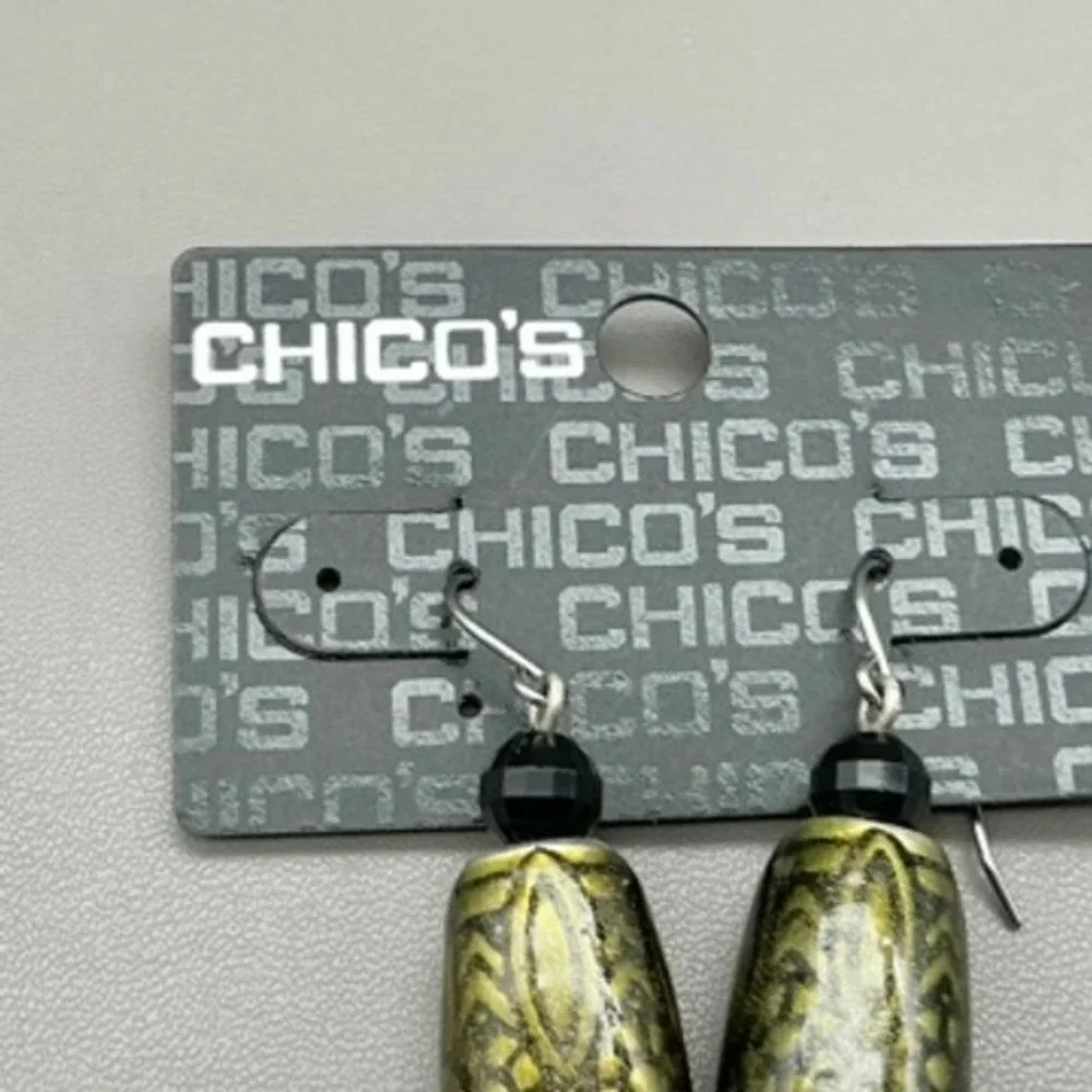 Chico's Earrings Women Green Gold‎ Tone Etched Barrel Bead Dangle 1.5 Inch